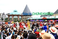 Đà Nẵng là điểm đến yêu thích với du khách quốc tế. Ảnh: Bình Minh.
