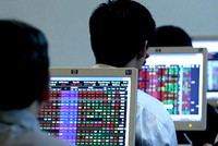 Thị trường tài chính 24h: Cầu chứng khoán giá thấp vẫn lớn