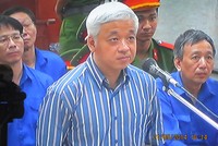 Bầu Kiên biện hộ tại Tòa trong phiên xét xử sáng 21/5 (ảnh chụp qua màn hình)