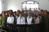 Các bị cáo tại phiên sơ thẩm