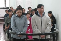 Các bị cáo trước vành móng ngựa