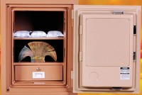 Tại cơ quan điều tra, Trần Thị Thu khai đã cho nhiều cá nhân vay với lãi suất 3.000 đồng/ngày/1 triệu đồng nhưng đều không có giấy biên nhận (Ảnh minh họa)