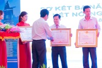 Sacombank nhận bằng khen của Thủ tưởng Chính phủ