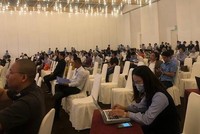 Giống như nhiều lần trước đó, nhiều cổ đông của Eximbank đến tham dự ĐHCĐ Ngân hàng buộc phải ra về sớm