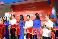 “Tuyến phố không dùng tiền mặt” góp phần tạo thuận lợi trong việc ứng dụng công nghệ số mua sắm hàng hóa