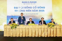 Ông Trần Ngọc Tâm, Phó chủ tịch thường trực HĐQT Nam A Bank phát biểu tại ĐHCĐ sáng ngày 28/3