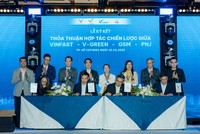 PNJ ký kết thỏa thuận hợp tác với ba đối tác chiến lược VinFast, GSM, V-Green (Ảnh: Đông Lê)