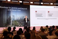 Ông Suan Teck Kin, Giám đốc Khối Nghiên cứu thị trường và Kinh tế toàn cầu, Ngân hàng UOB Singapore chia sẻ sự kiện "Triển vọng Đầu tư Giữa năm 2026", diễn ra tối ngày 17/9 tại TP.HCM. 