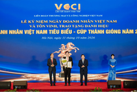 Ông Đặng Huỳnh Anh Tuấn - Chủ tịch HĐQT TTC Energy vinh dự đón nhận danh hiệu “Doanh nhân Việt Nam tiêu biểu - Cúp Thánh Gióng” năm 2026 vào tối 11/10/2026 tại Hà Nội.
