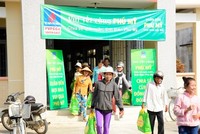 DPM tặng quà cho hơn 10 ngàn hộ gia đình khó khăn