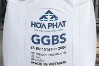 Hòa Phát thu xỉ thải từ luyện gang thành vật liệu xây dựng