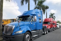 Doanh số bán xe đầu kéo Mỹ tiếp tục lập đỉnh mới trong tháng 7