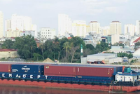 Hòa Phát (HPG): Có 2 công ty đầu tư dây chuyền sản xuất ván lót sàn container