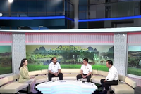 Các khách mời tham gia buổi đối thoại.