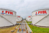Hệ thống bồn chứa và đường ống công nghệ tại kho PVOIL