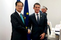 Thủ tướng Nguyễn Tấn Dũng và Thủ tướng Pháp Manuel Valls. Ảnh: Chinhphu.vn