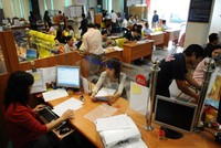 Kế hoạch nêu rõ, kiên trì chủ trương tinh giản biên chế cán bộ, công chức, viên chức, bảo đảm đến năm 2021, về cơ bản không tăng tổng biên chế của Bộ, ngành ở Trung ương, tỉnh, thành phố trực thuộc Trung ương so với biên chế được giao của năm 2015.