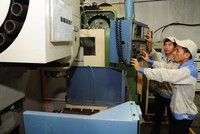 Sản xuất tại Công ty TNHH Cơ khí và tự động hóa công nghiệp Lai Xá, huyện Hoài Đức (Hà Nội).  Ảnh: Thanh Hải\báo Hànộimới