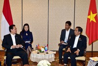 Thủ tướng Nguyễn Tấn Dũng trao đổi với Tổng thống Cộng hòa Indonesia Joko Widodo các vấn đề hai nước cùng quan tâm