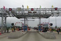 Kiểm toán Nhà nước đề nghị Tasco chấn chỉnh công tác quản lý dự án đầu tư xây dựng công trình, trong đó có hạng mục thí điểm công nghệ thu phí không dừng, cân tải trọng xe. Ảnh: Đức Thanh