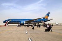 Hiện nay ở Việt Nam có tổng cộng 21 sân bay có hoạt động bay dân sự trong đó có 8 sân bay quốc tế, trong đó có 2 sân bay dân dụng nội địa đang tiến hành nâng cấp và xây dựng trở thành cảng hàng không quốc tế trong tương lai (Sân bay Liên Khương và Sân bay