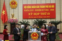 Các đại biểu bỏ phiếu bầu chức danh Phó Chủ tịch HĐND TP