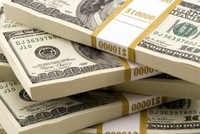 Tỷ giá trung tâm ngày 29/4 giảm mạnh 30 đồng/USD, giá vàng tăng vọt