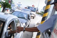 Phí đường bộ và BOT cần được điều chỉnh hợp lý để giúp doanh nghiệp giảm chi phí. (Ảnh minh họa)