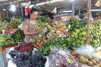 Trái cây Thái xuất hiện ngày càng nhiều trên các sạp bán trái cây tại Việt Nam. (Ảnh: QH)