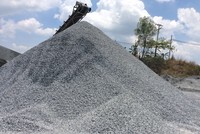 C32: Vay gần 500 tỷ đồng từ 2 ngân hàng lớn