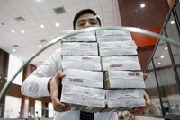 Chính phủ trả nợ hơn 12 tỷ USD năm 2016