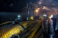 Khai thác vàng tại mỏ Bồng Miêu