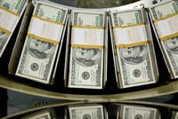 Sáng ngày 14/7, tỷ giá trung tâm giảm nhẹ, vàng lặng sóng