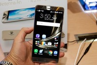 Zenfone 3 Deluxe có giá khởi điểm từ 16 triệu đồng