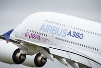 Một máy bay Airbus A380 của hãng đang cất cánh. Ảnh: Airbus