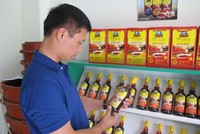 Hàng 'made in Thailand' đội lốt nước mắm Phú Quốc, mì gói Việt