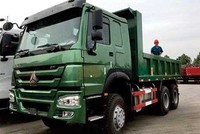 Việt Nam nhập nhiều xe đầu kéo, xe sơmi rơmoóc từ Trung Quốc.