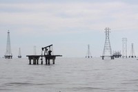 Một mỏ bơm dầu ở Cabimas, Venezuela (Ảnh: Reuters)