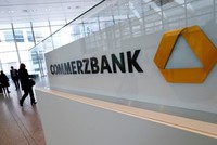 Commerzbank đang gặp rất nhiều khó khăn vì nợ xấu ngành vận tải biển. Ảnh: Reuters
