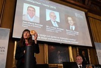 Hội đồng công bố giải thưởng Nobel hóa học 2016. (Nguồn: channelnewsasia.com