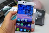 Freetel REI - smartphone Nhật giá 6 triệu đồng