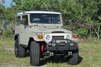 Toyota Land Cruiser FJ 40 đời 1976 nguyên bản