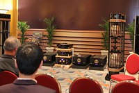 MBL là thương hiệu âm thanh hi-end đến từ Đức với trên 30 năm phát triển. Sản phẩm của hãng tạo khác biệt bằng công nghệ loa đa hướng Radialstrahler. 101 X-treme là cặp loa đầu bảng hiện nay của MBL, gồm bốn loa cột cao trên 1,8 mét.