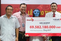 Ông H.V.T. nhận thưởng giải gần 70 tỷ đồng. Ảnh: V.T