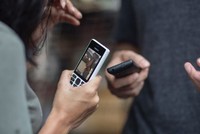 Nokia ra điện thoại có pin một tháng, giá 25 USD