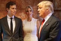 Ái nữ Ivanka Trump và con rể Jared Kushner luôn sát cánh bên Donald Trump. Ảnh: New York Times