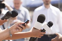 Nhà báo là nghề "thảm" nhất năm 2016