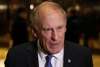 Cựu đại sứ Mỹ tại Đức Dan Coats được chọn làm Giám đốc tình báo quốc gia. Ảnh: Reuters