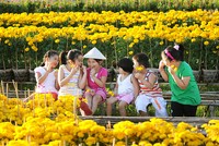 6 phiên chợ đậm không khí Tết