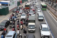 Buýt nhanh hết cảnh bị lấn làn nhờ dải phân cách cứng